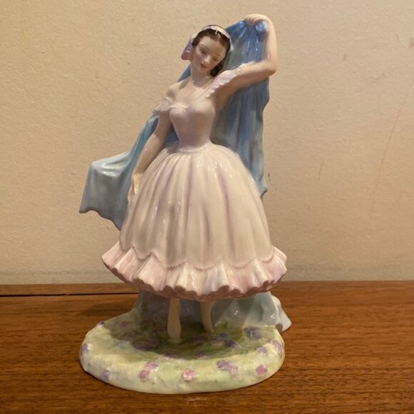 Vintage Collectible ROYAL DOULTON ‘The Forest Glade, Giselle’ Figurine